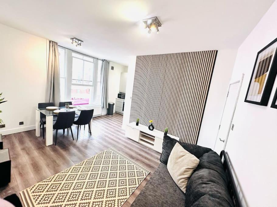 Luxury Flat Hyde Park Super Location For Tourists Lägenhet London Exteriör bild